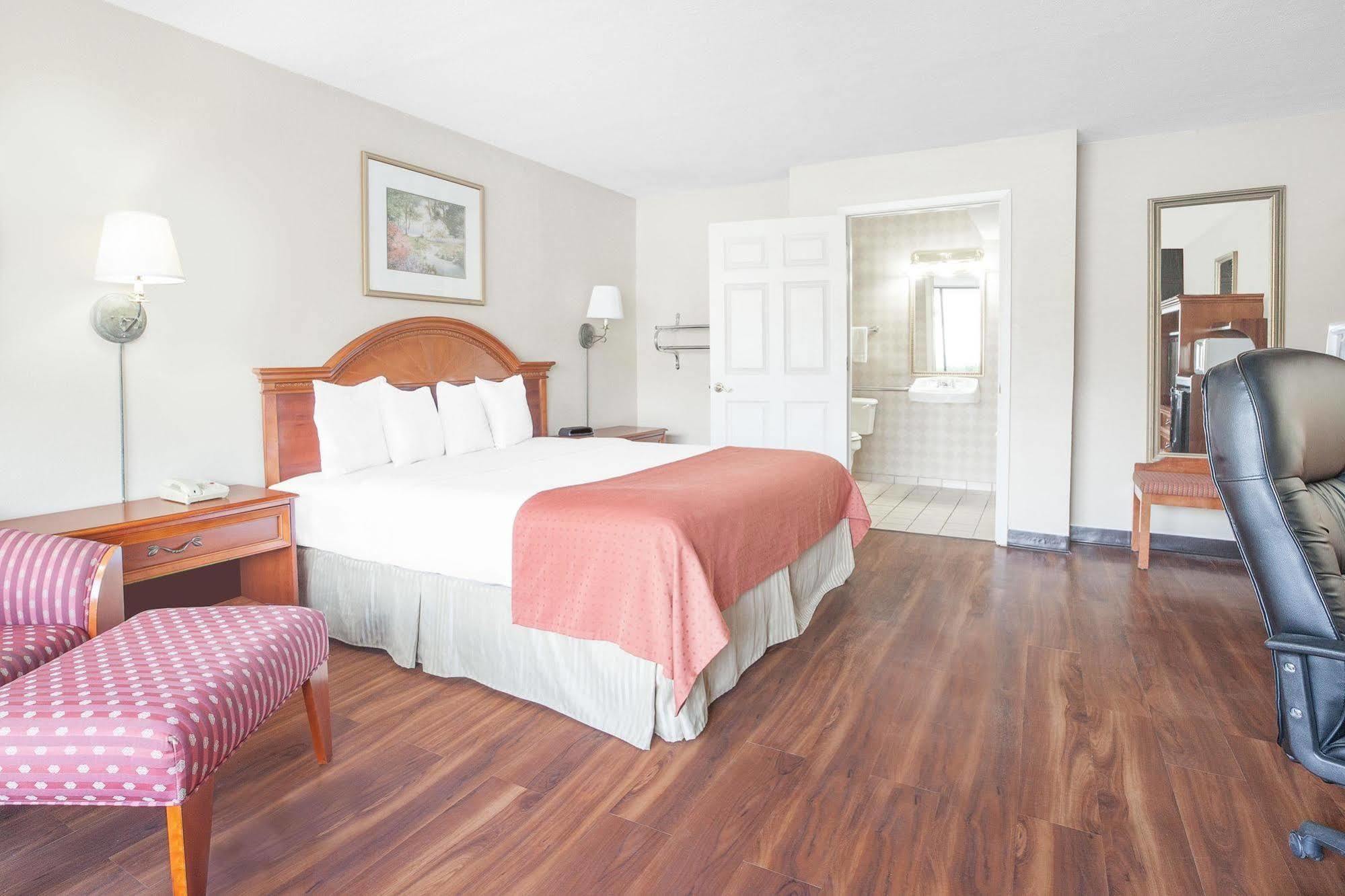 Baymont By Wyndham Paris Μοτέλ Εξωτερικό φωτογραφία