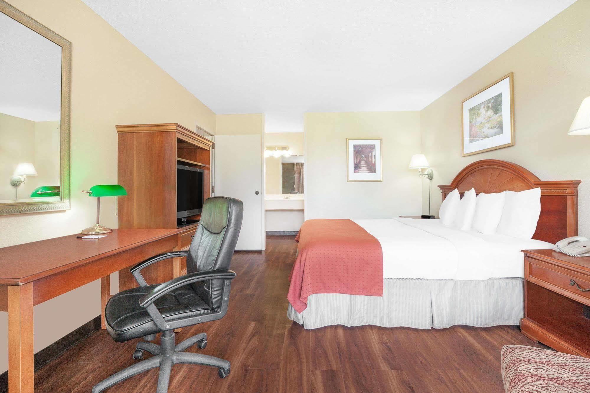 Baymont By Wyndham Paris Μοτέλ Εξωτερικό φωτογραφία